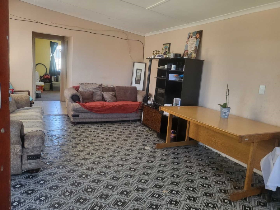 2 Bedroom Property for Sale in Kalkfontein Western Cape